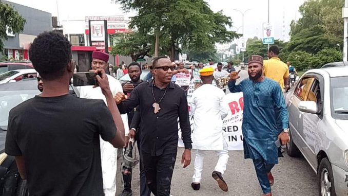 Sowore, Retired Police Officers Defy Warnings, Stage Mass Protest