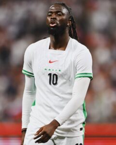 Super Eagles Duo Handle Transfer Drama Differently: Arokodare Stays Chill While Lookman Pushes Back